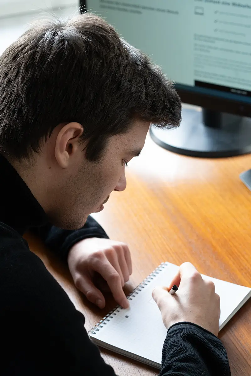 Bild von mir am Zeichnen